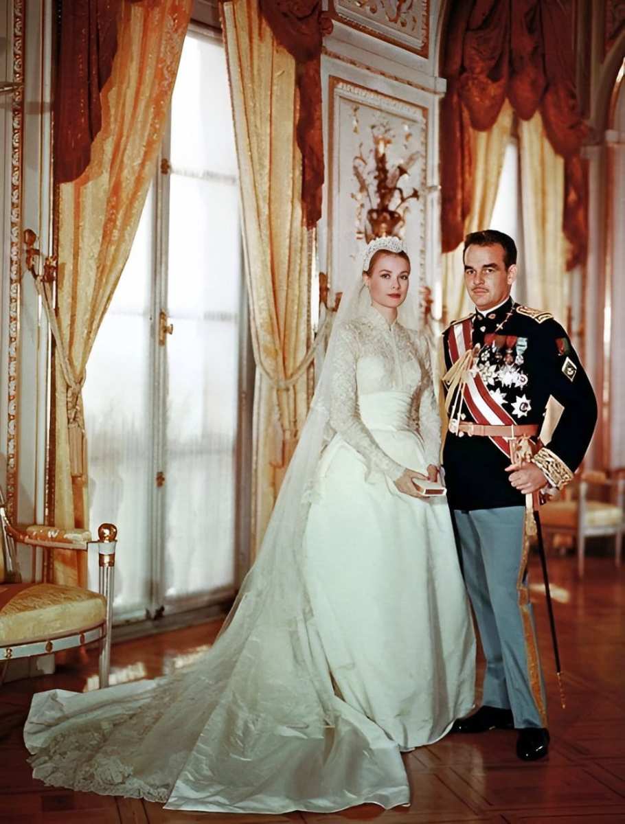 Grace Kelly y Rainiero de Mónaco se casaron en 1956.