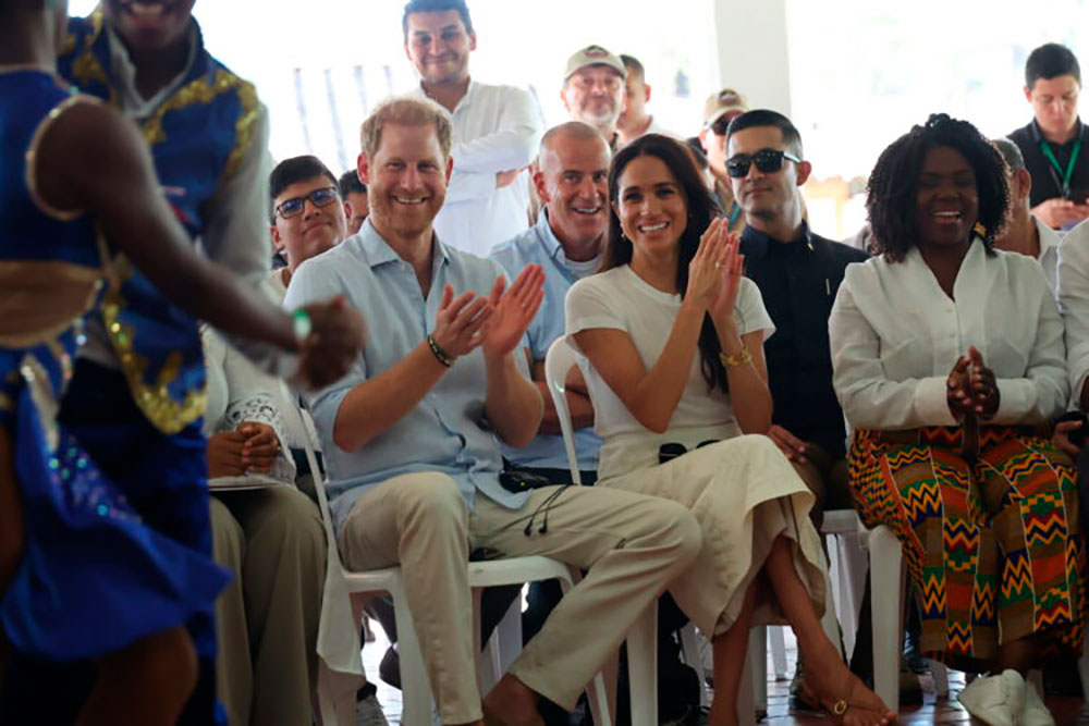 Tal parece que los Sussex han modificado su imagen y en su visita a Colombia lucieron de lo más relajados.