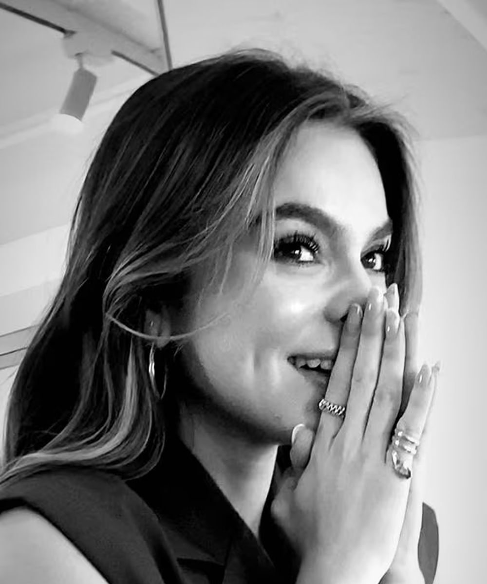 Sofía Castro lució emocionada al atestiguar con su mamá, Angélica Rivera,