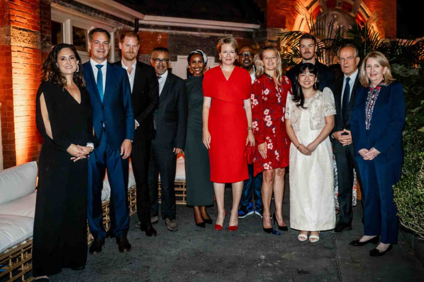 El príncipe Harry viajó solo a Nueva York sin Meghan Markle.