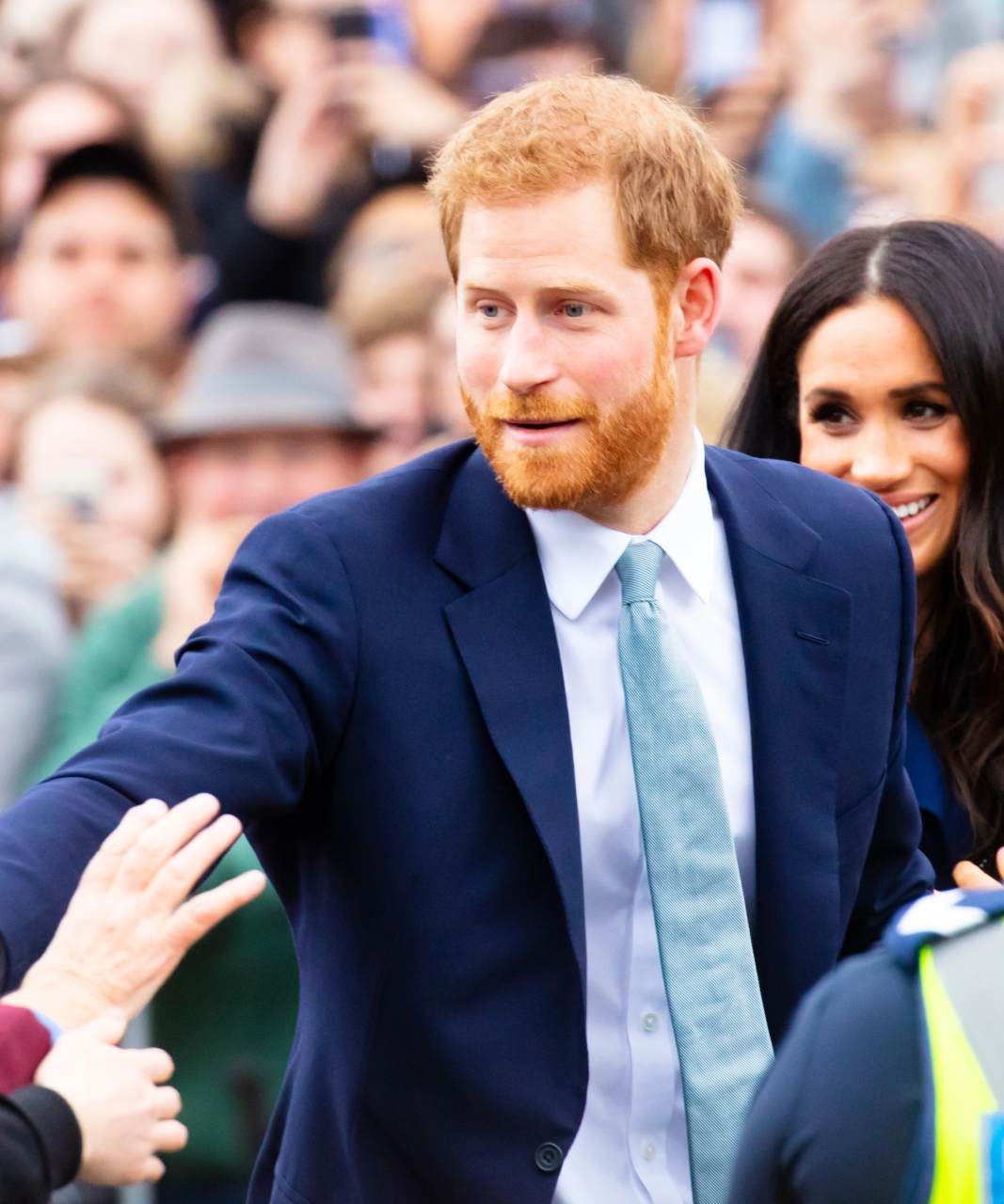 El pŕincipe Harry ya estaría diseñando la estrategia de reconciliación con su papá, el rey Carlos III.,
