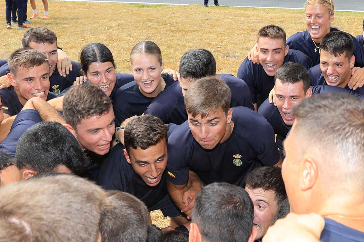 La princesa Leonor fue bien recibida por sus compañeros en la Escuela Naval. 