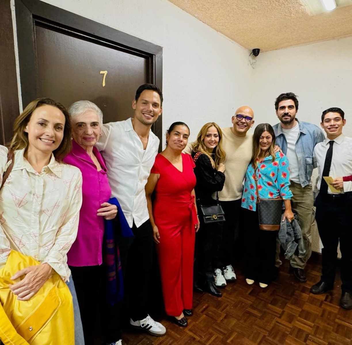Andrea Legarreta asistió a un show de Odín Dupeyrón acompañada de Luis Carlos Origel