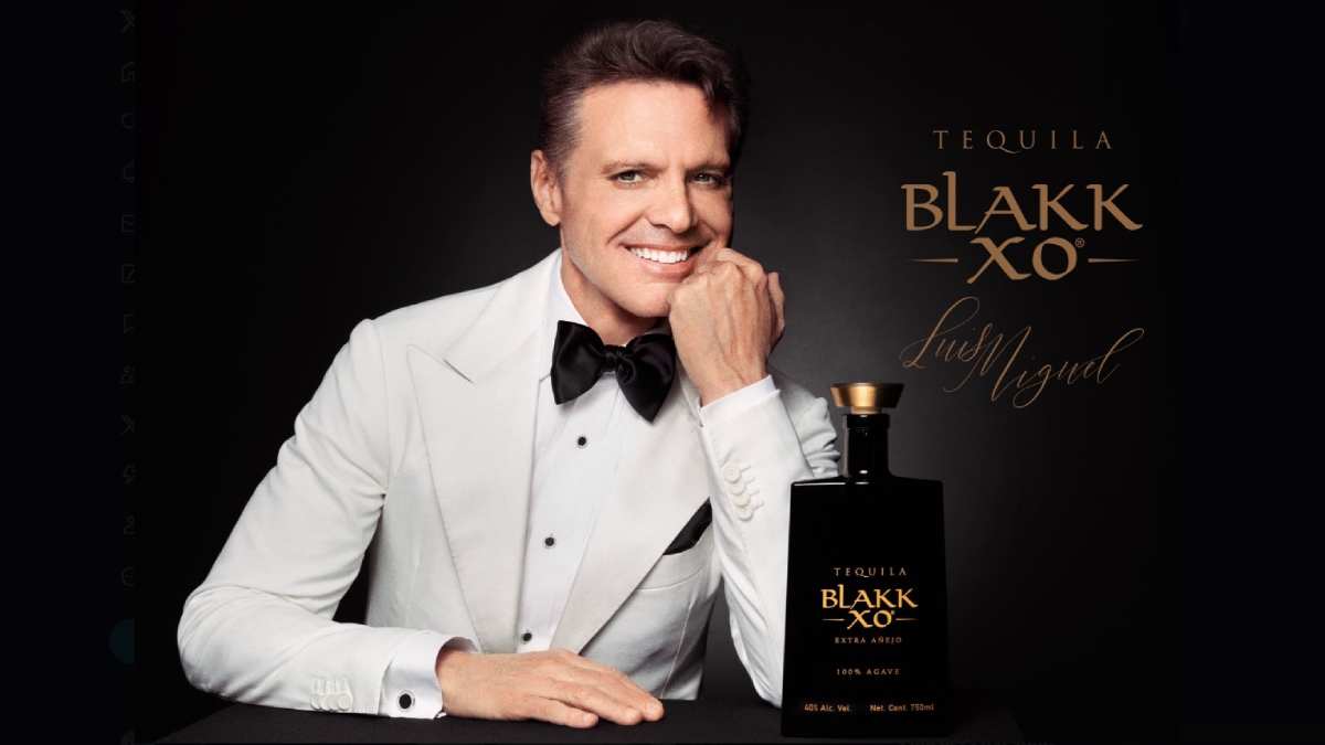 ¡Salud, por Luis Miguel! El cantante lanza Blakk XO, su marca de tequila negro ultra premium  