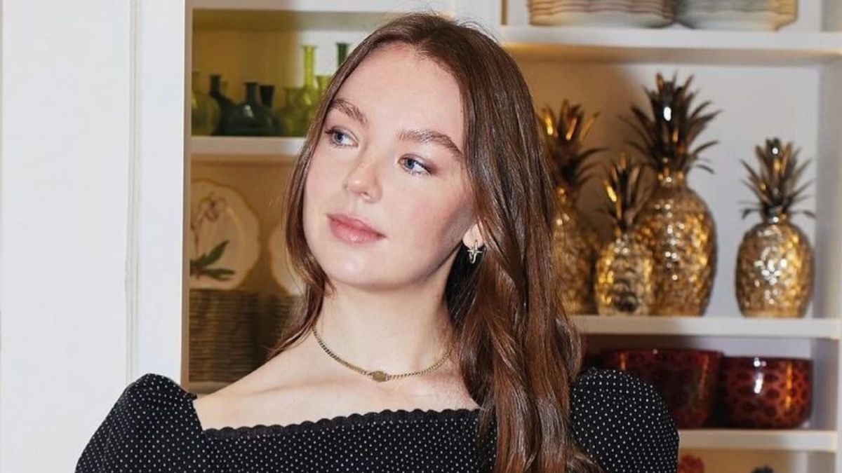 Alexandra de Hannover, la hija menos pública de Carolina de Mónaco, obtuvo un segundo título universitario y así lo celebró