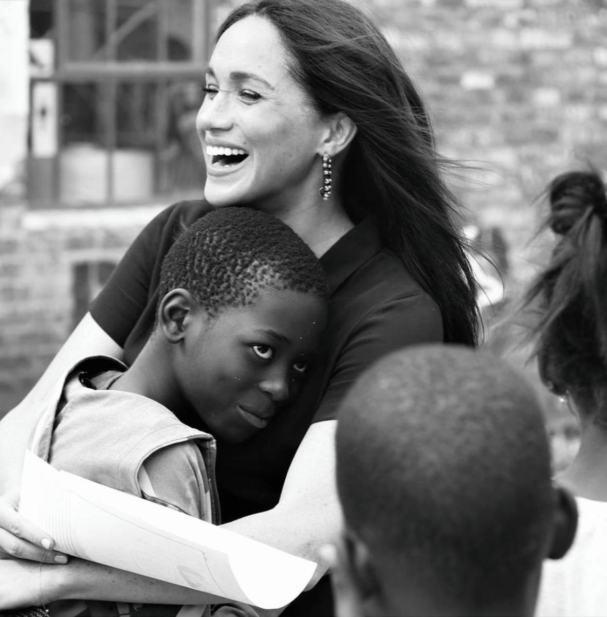 Uno de los objetivos del viaje oficial de los Sussex a África fue impulsar la imagen de Meghan como la primera princesa británica con orígenes africanos.