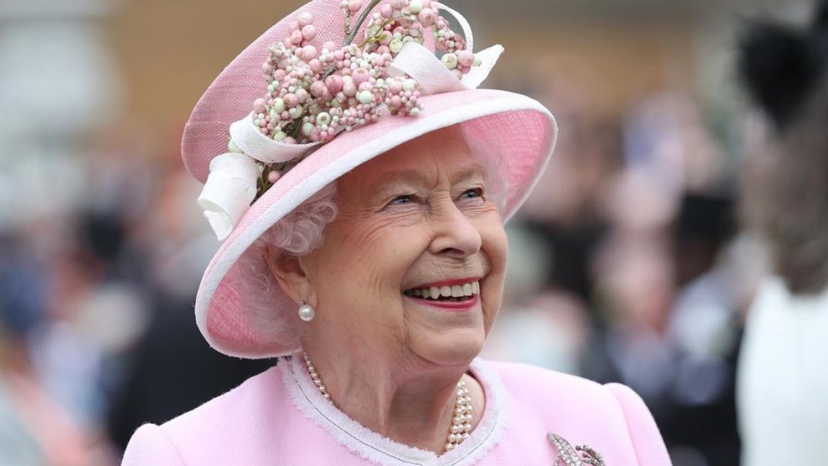 Reina Isabel II, afirman que sufría cáncer de huesos: “Estaba decidida a aguantar y cumplir con sus últimas obligaciones”