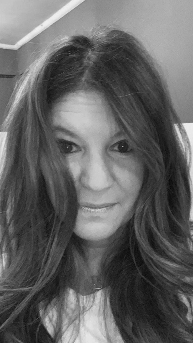 Las prendas son de la colección de RoseMarie Terenzio, quien fuera asistente y publicista de John F. Kennedy Jr., y amiga de la pareja. (Foto: /Instagram @rmterenzio)