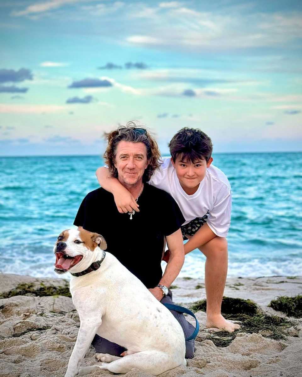Luego de unos meses con su papá en España, el hijo de Paulina Rubio regreso a Miami con su mamá.