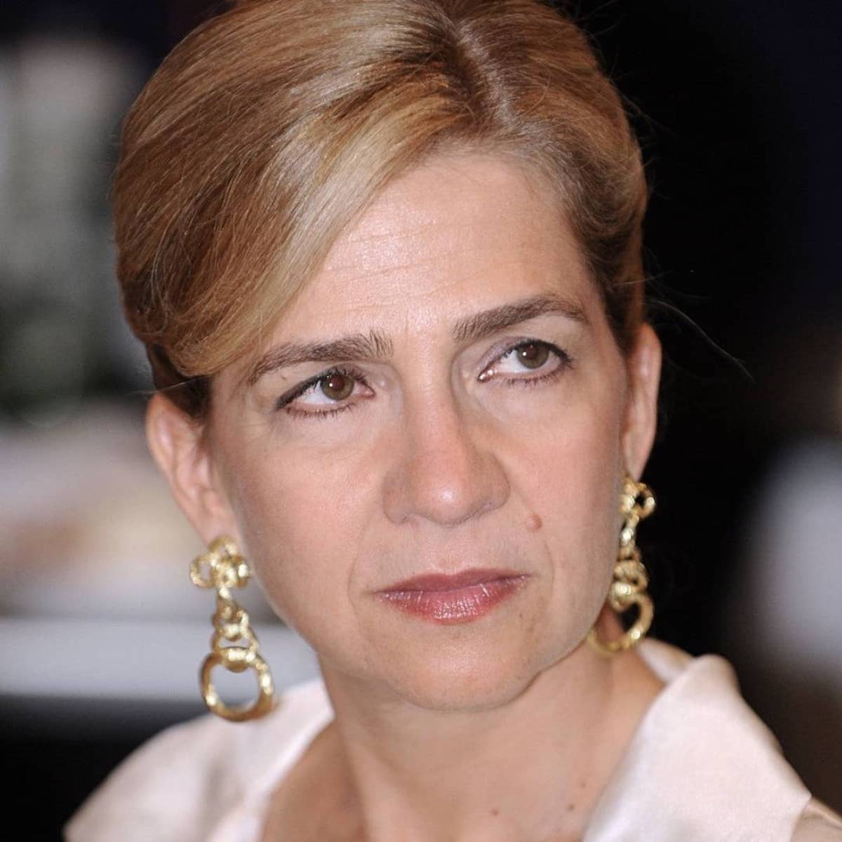 La infanta Cristina ha regresado a Ginebra, tras los problemas en los que ha estado involucrada su familia.
