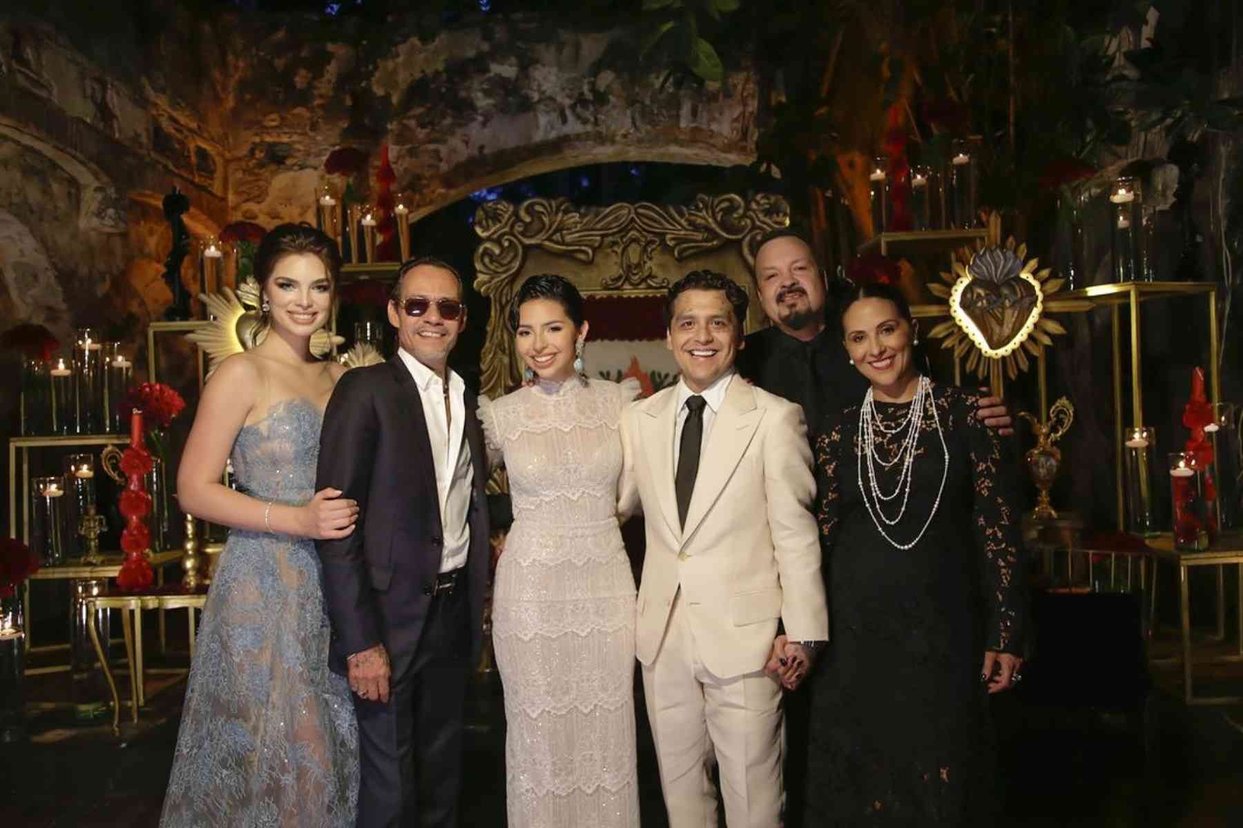 Marc Anthony y su esposa, Nadia Ferreira, fueron de los pocos invitados a su boda en Morelos.
