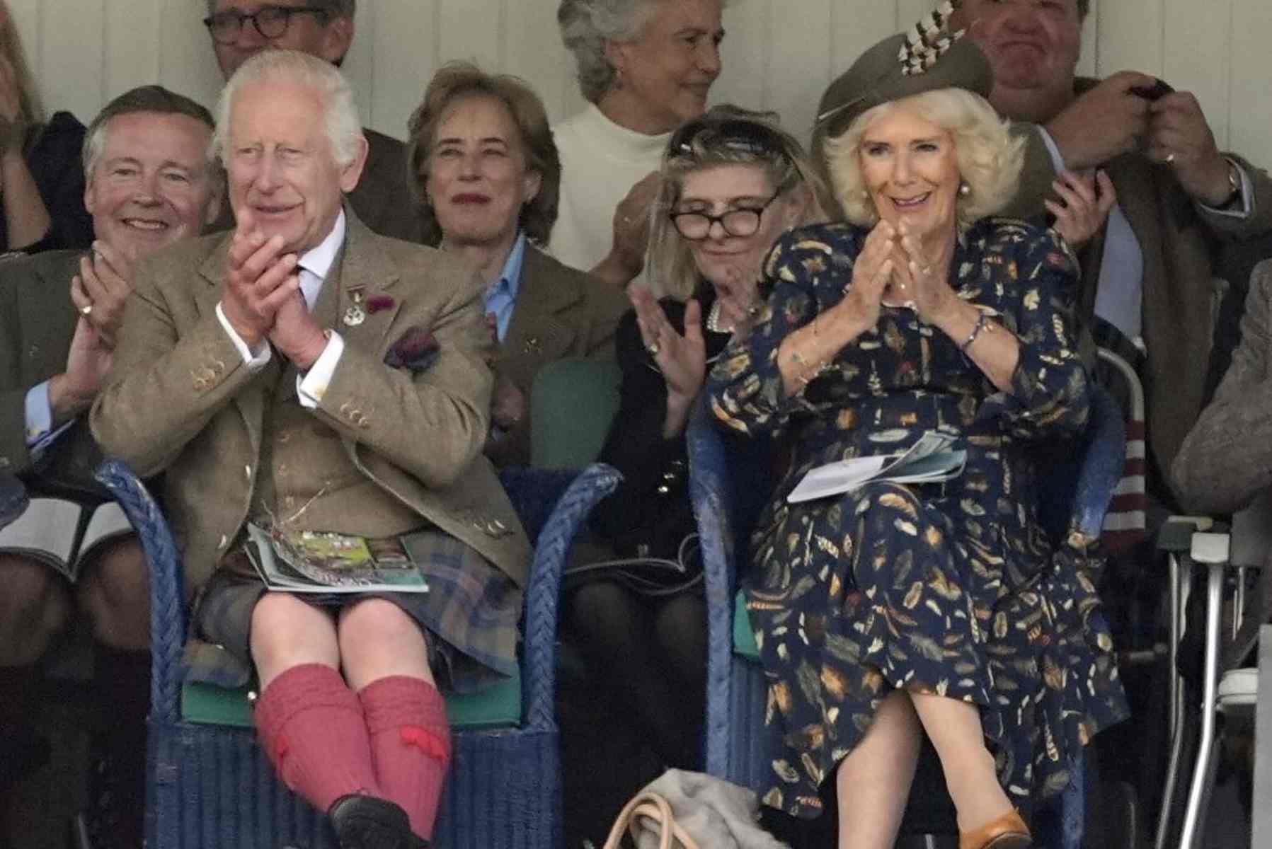 Carlos III padece cáncer desde principio de año, mientras que Camilla Parker-Bowles está delicada por una afección pulmonar.