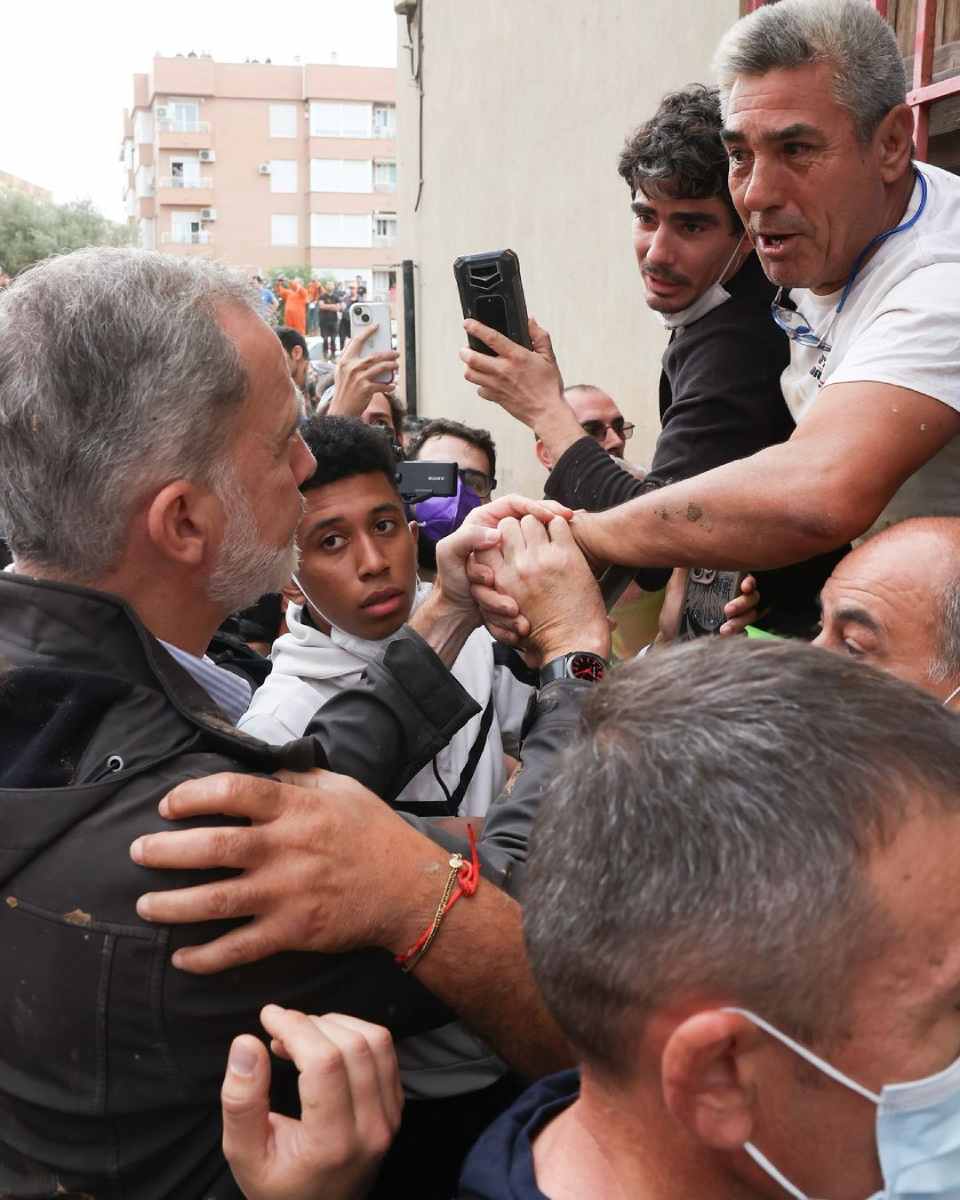 El rey Felipe VII se reunió con los damnificados de Piaporta, Valencia.