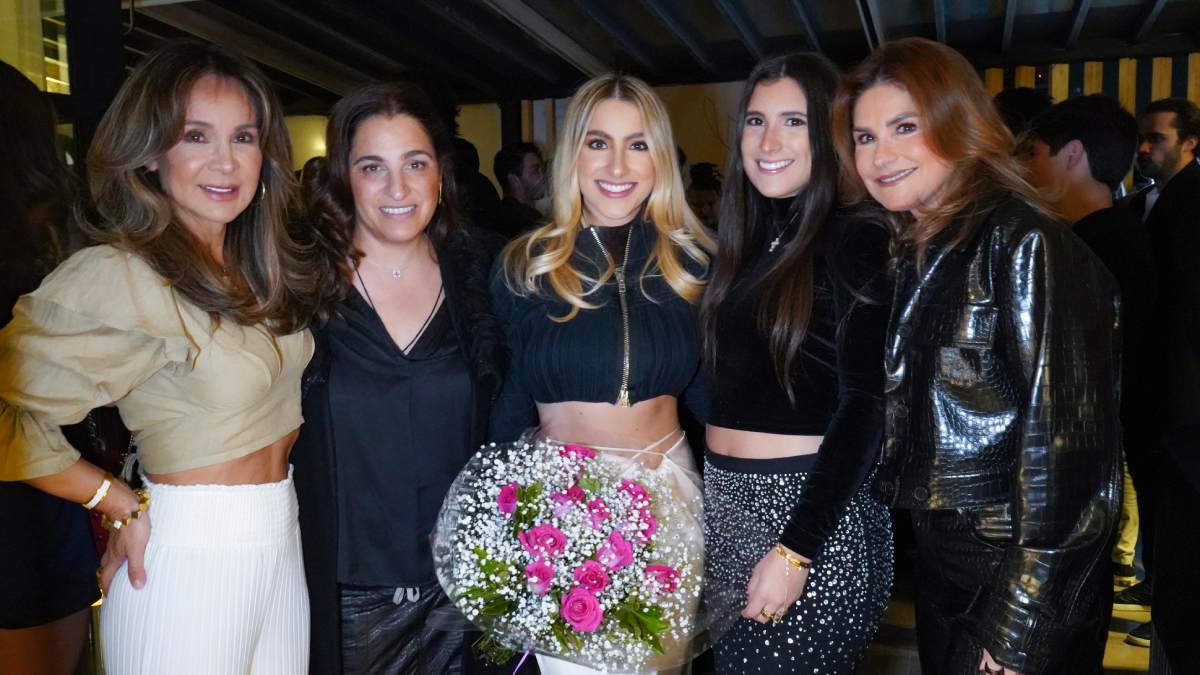 Grace Sepúlveda, Soumaya Slim, Sumi Romero, Ángeles Bermúdez y Ángeles Moguel.