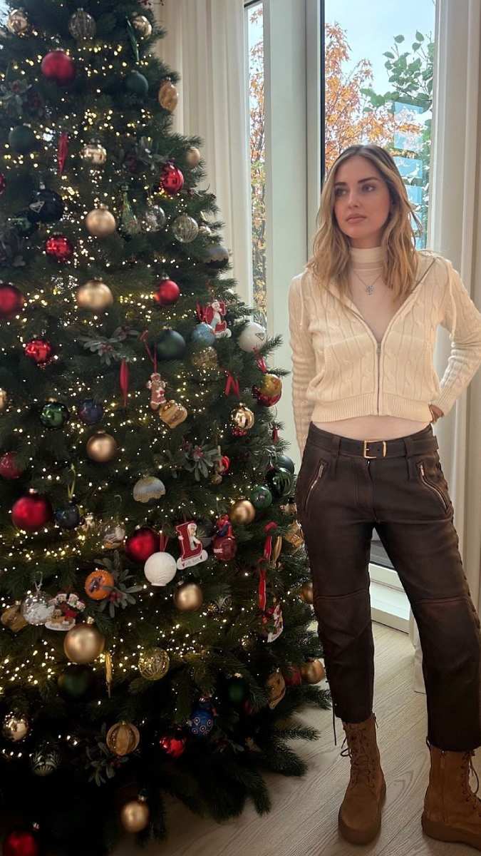 La italiana ya está con el espíritu navideño en su casa.