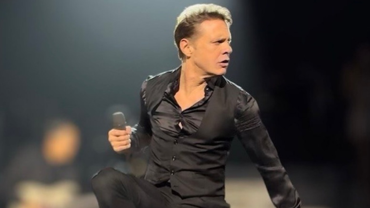 Con mucho ánimo y energía, Luis Miguel regresó a los escenarios en Puebla tras episodio de salud