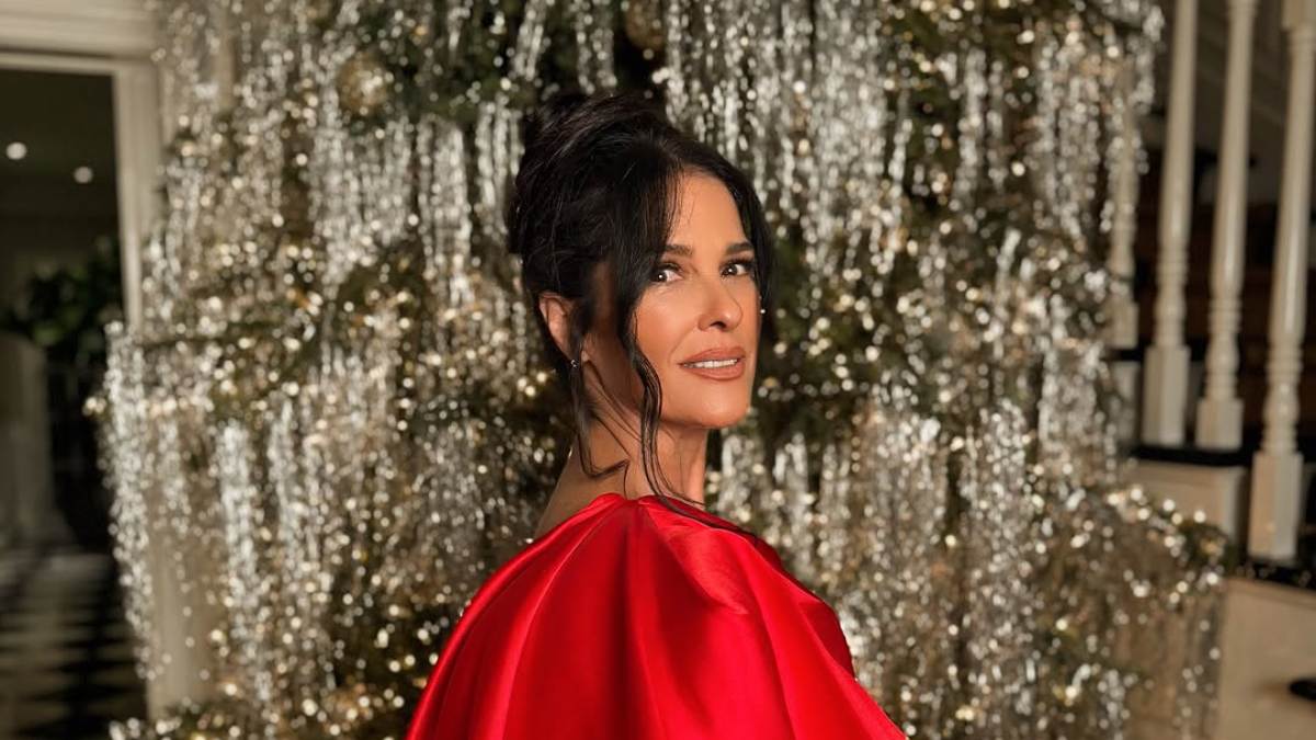 Así es el controvertido árbol de Navidad 2024 de Martha Debayle que se convirtió en tendencia en redes sociales