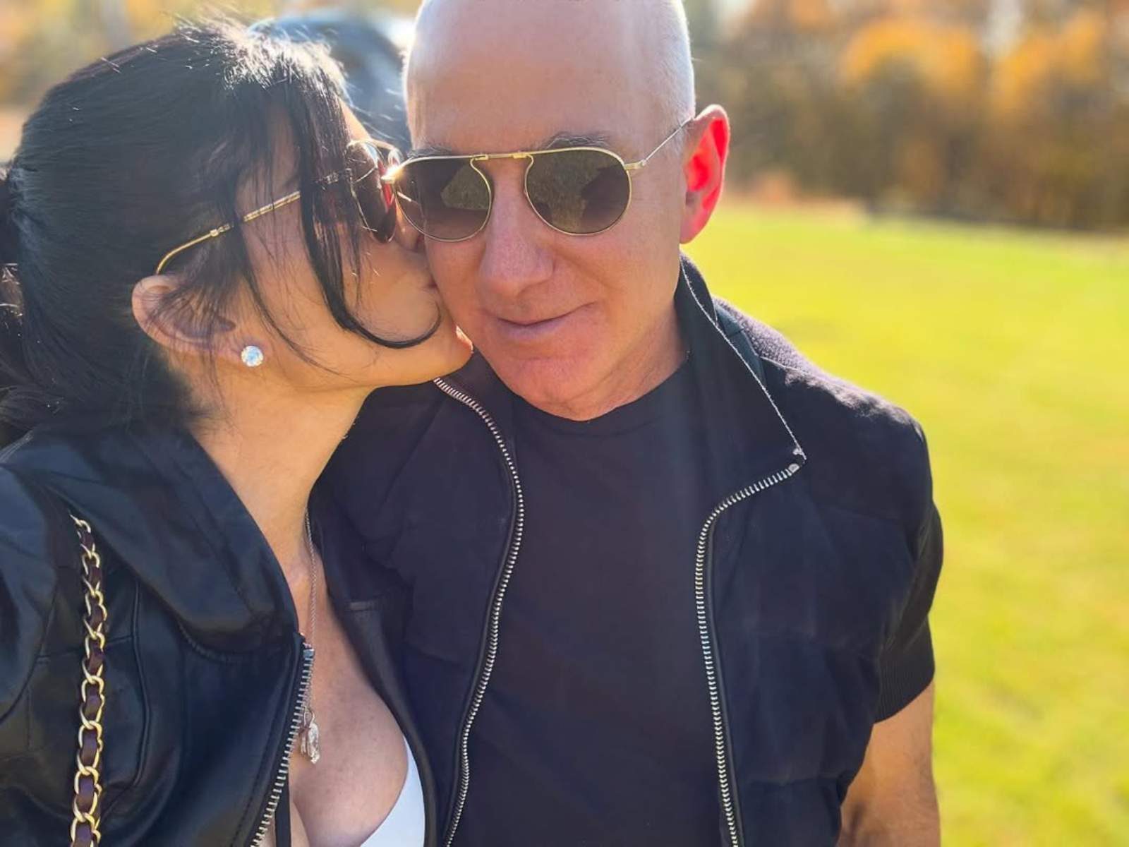 Jeff Bezos y Lauren Sánchez se comprometieron en mayo del 2023.