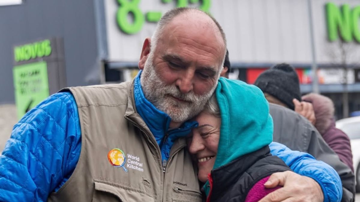Así es como el chef español José Andrés ha ayudado a las víctimas por los incendios en Los Angeles