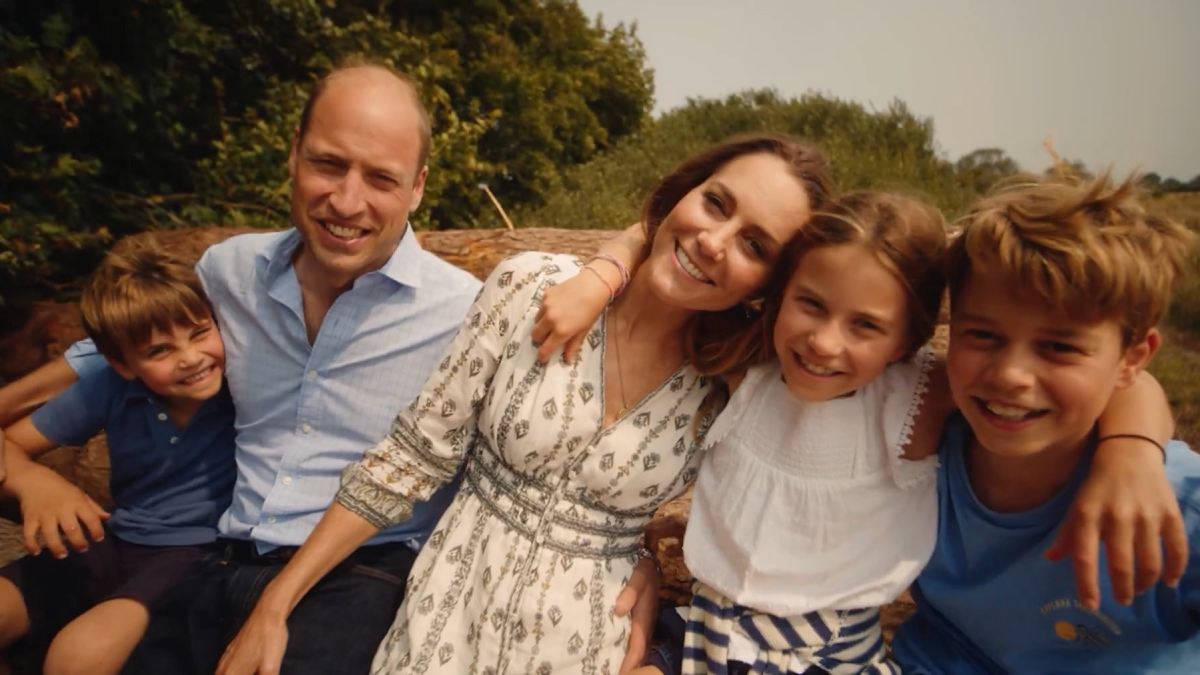 Entre sentimental y romántica, así es la felicitación que le ha enviado el príncipe William a Kate Middleton por su cumpleaños 43 