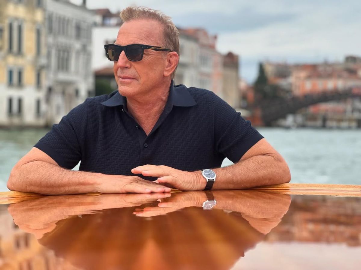 A sus 70 años, Kevin Costner sigue siendo uno de los galanes de Hollywood. 