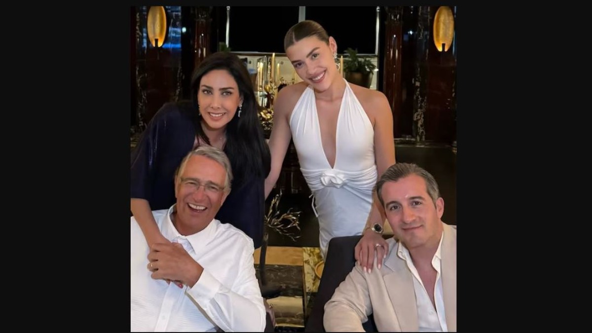 Michelle Salas y su esposo Danilo Díaz Granados con María Laura Medina y Ricardo Salinas Pliego. 