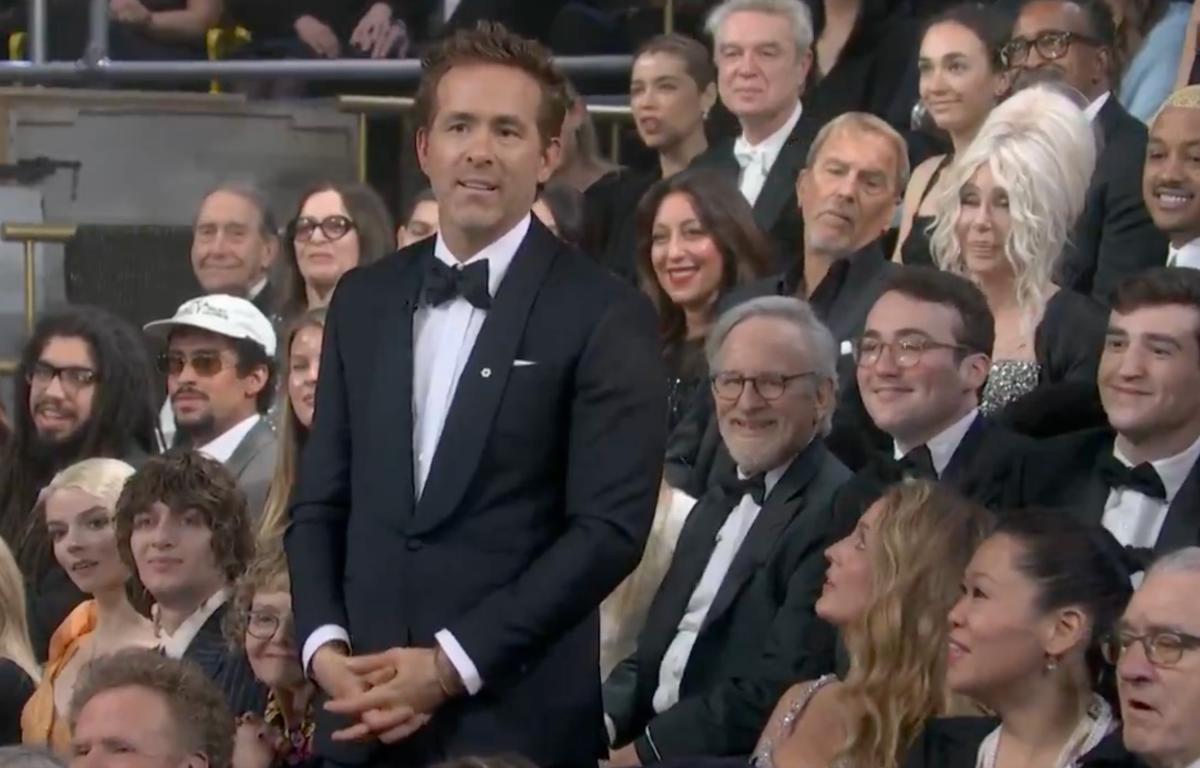 Ryan Reynolds hizo una broma en SNL sobre el pleito que él y Blake Lively tienen con Justin Baldoni.