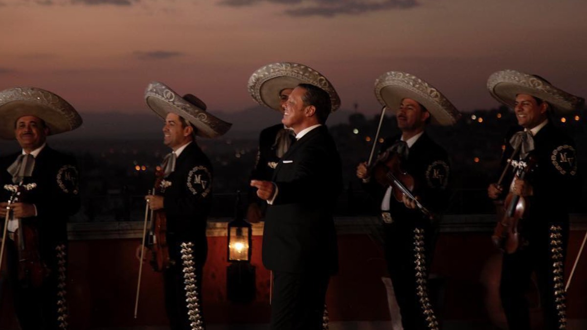 Exclusiva: Además de Madrid, Luis Miguel festejó su cumpleaños 55 en México con mariachi, rodeado de amigos y su novia Paloma Cuevas