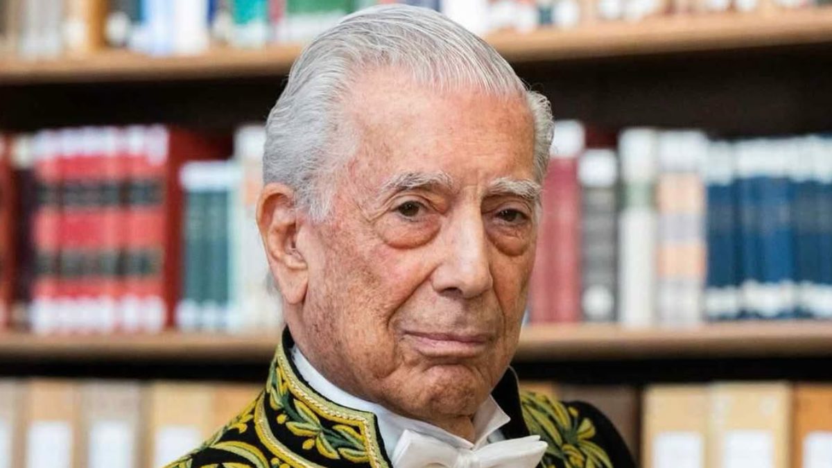 Los últimos años de su vida, Mario Vargas Llosa los dedicó tanto a escribir y a dar conferencias.