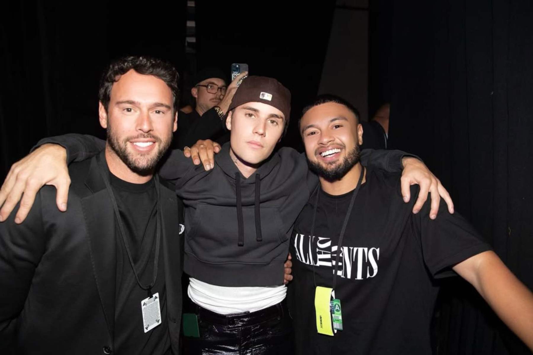 Scooter Braun acusó a Justin Bieber de deberle más de ocho millones de dólares.