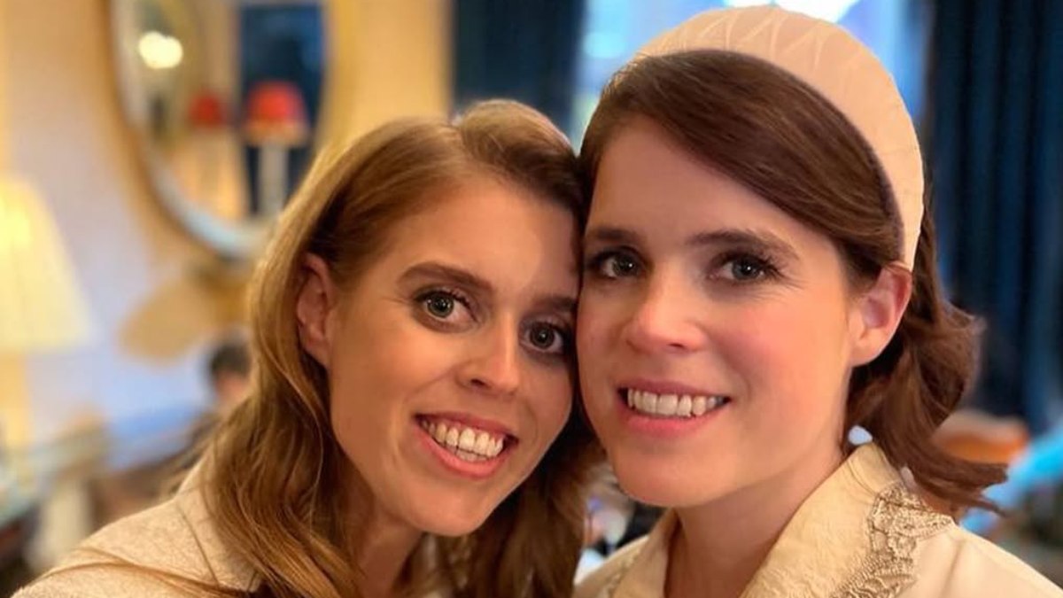 Beatriz y Eugenia de York cuentan con el apoyo de su tío, el rey Carlos.