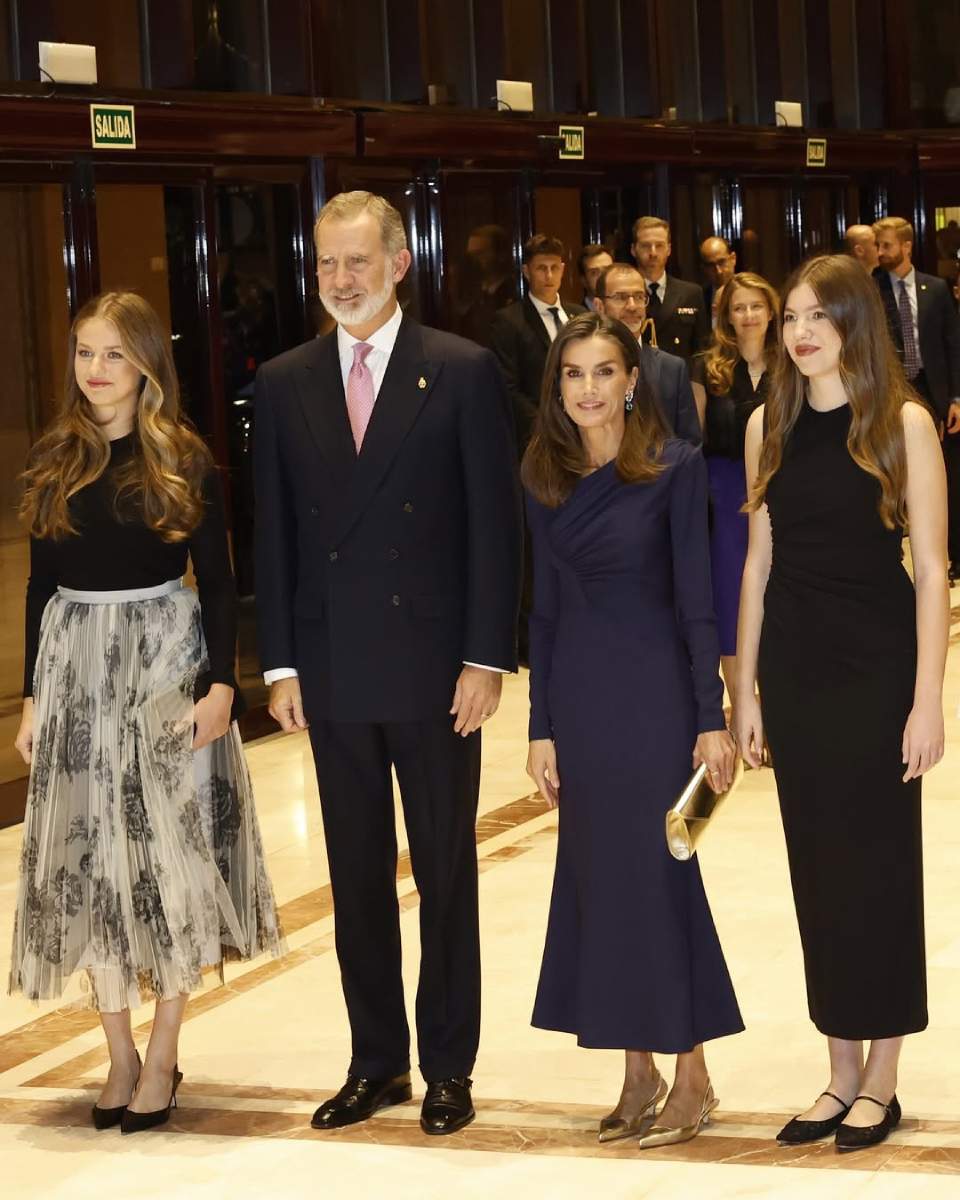 Los reyes de España con sus hijas, la princesa Leonor y la infanta Sofía.