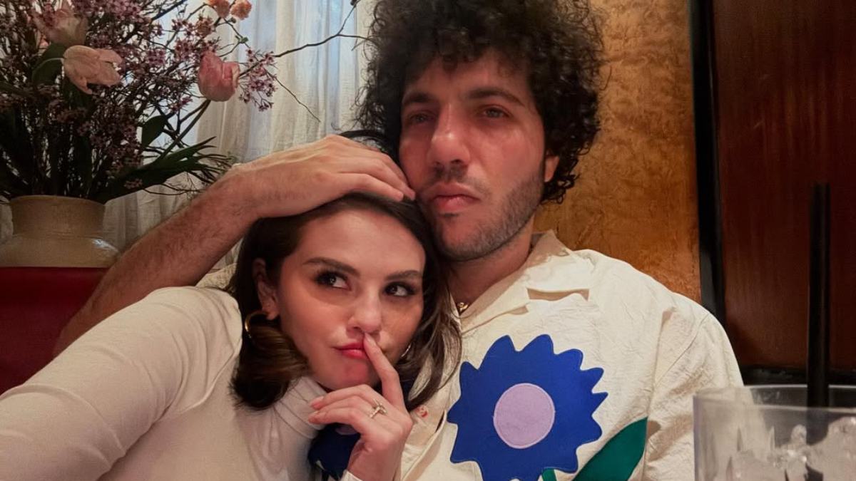 Lo que se dice de la supuesta infidelidad de Benny Blanco a Selena Gomez con una amiga de ella Lo que se dice de la supuesta infidelidad de Benny Blanco a Selena Gomez con una amiga de ella