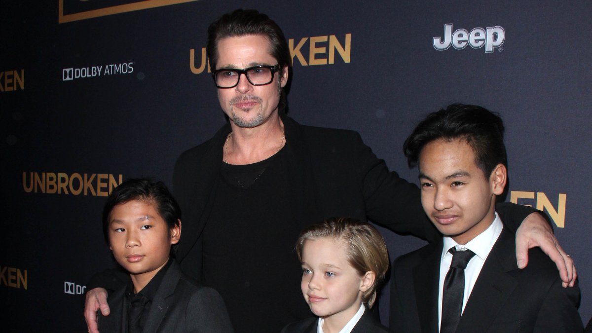 Brad Pitt critica a Angelina Jolie por la forma en la que educó a sus hijos, mientras decide cortar relación con dos de ellos