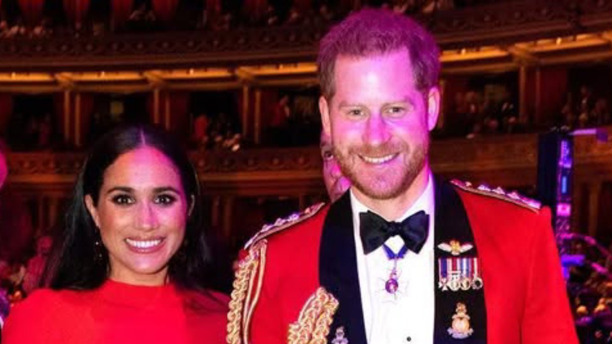 Esta sería la verdad detrás de la salida del príncipe Harry y Meghan Markle de la Corona británica, según un biógrafo real