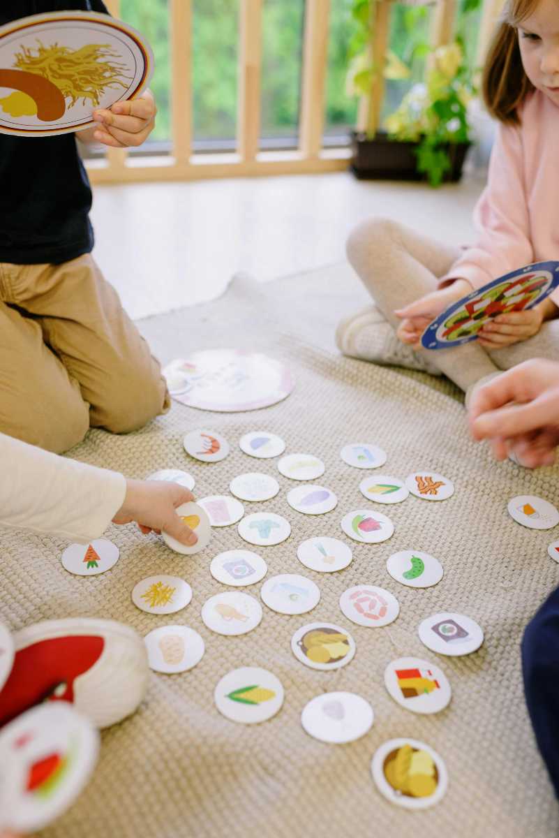 Con los juegos de mesa puede jugar toda la familia.