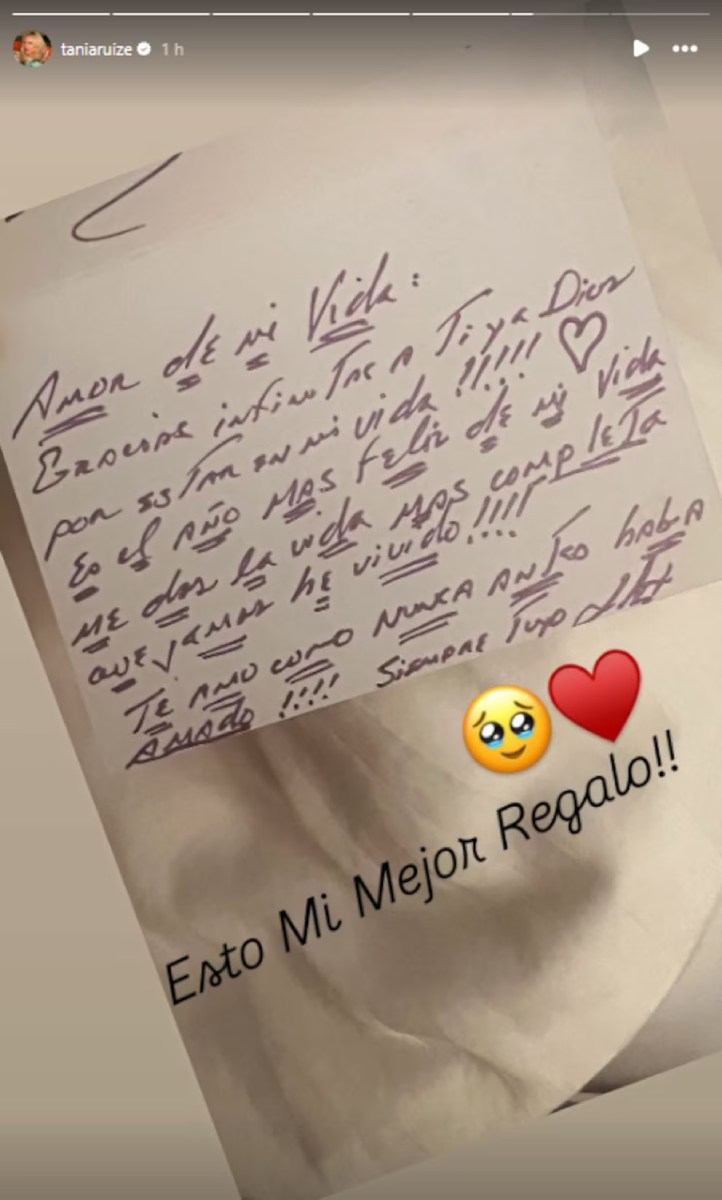 Alejandro Baillères le dedicó una carta de puño y letra a su novia Tania Ruiz.