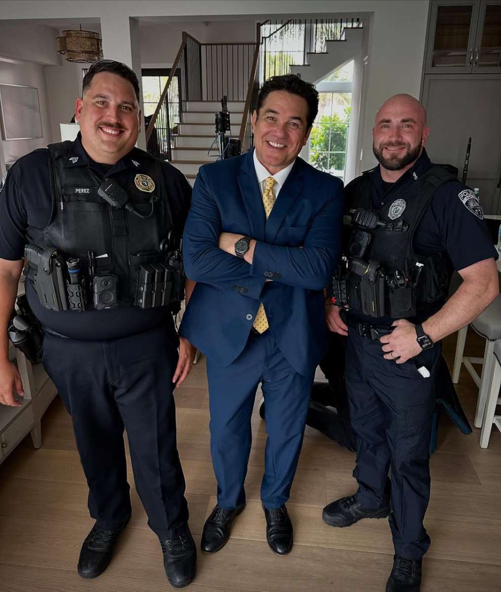 El actor que protagonizara a Superman, Dean Cain reveló su interés por convertirse en agente de ICE.