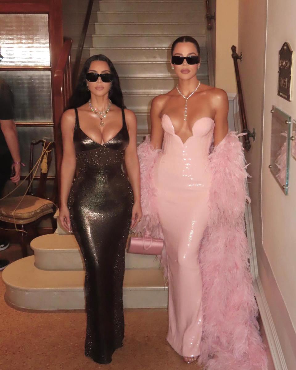 Kim y Khloé Kardashian quieren ayudar a encontrar a Amy Bradley, quien desapareció hace años en un crucero.