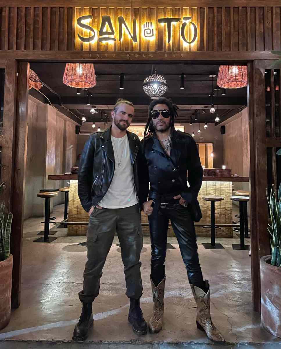 Rafa del Río recibió a Lenny Kravitz en el restaurante San-Tō de la CDMX en 2022.