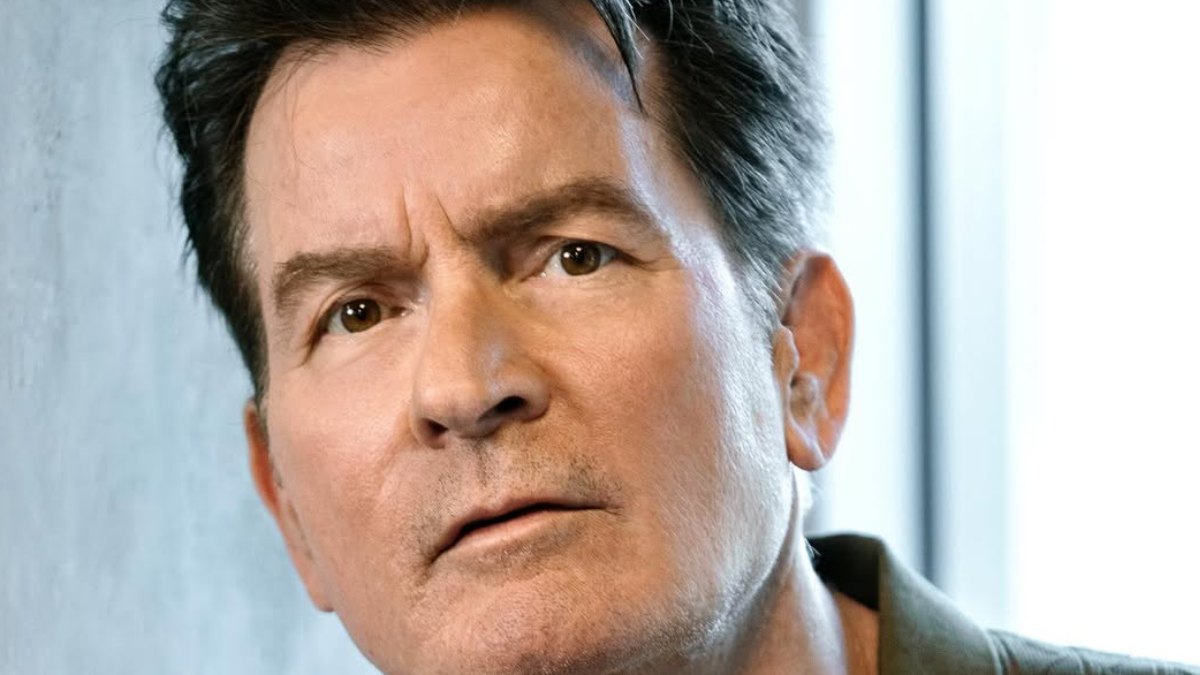 La poderosa razón por la que el papá y el hermano de Charlie Sheen se negaron a participar en su documental