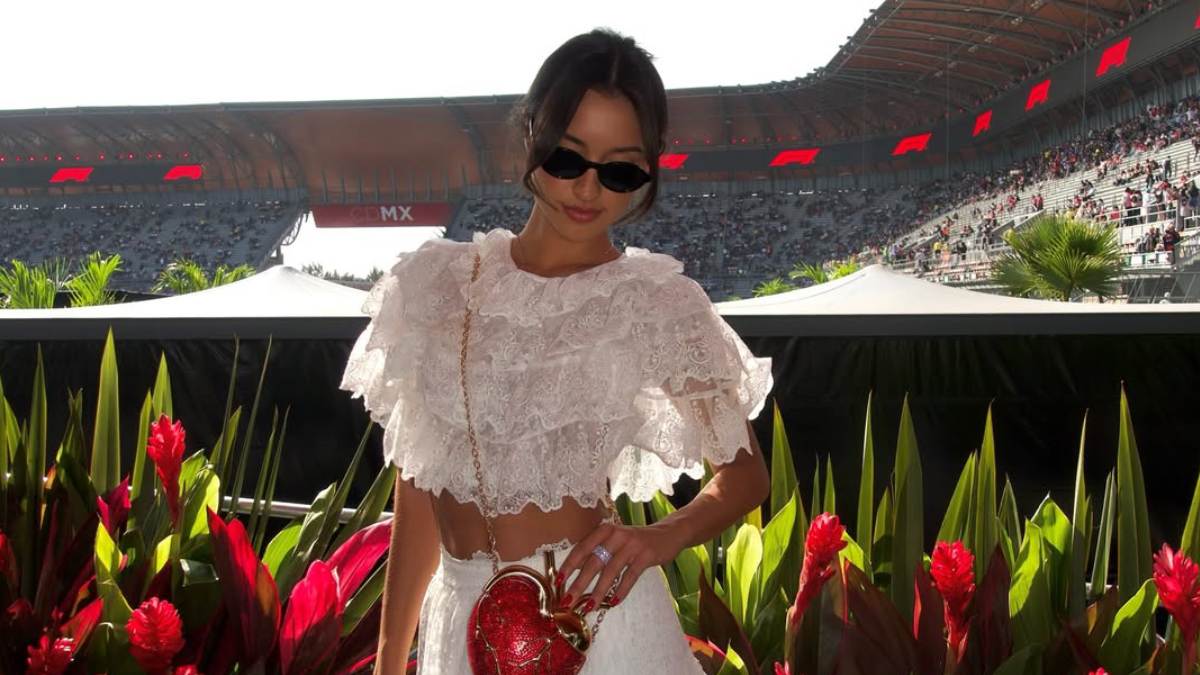 Alexandra Saint Mleux, novia del piloto Charles Leclerc, rindió tributo a sus raíces mexicanas y a Frida Kahlo en el Gran Premio de México