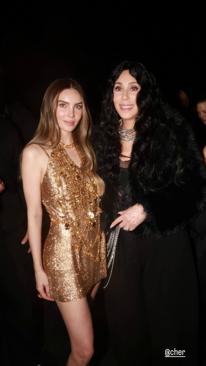 Belinda y Cher fueron invitadas a la fiesta 'Masters of Light' de Swarovski.