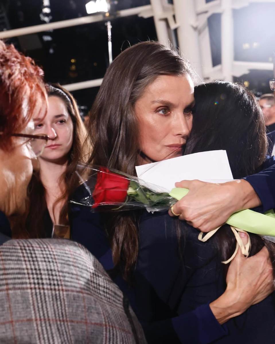 La reina Letizia se mostró cercana con los afectados y familiares de las víctimas por la DANA.