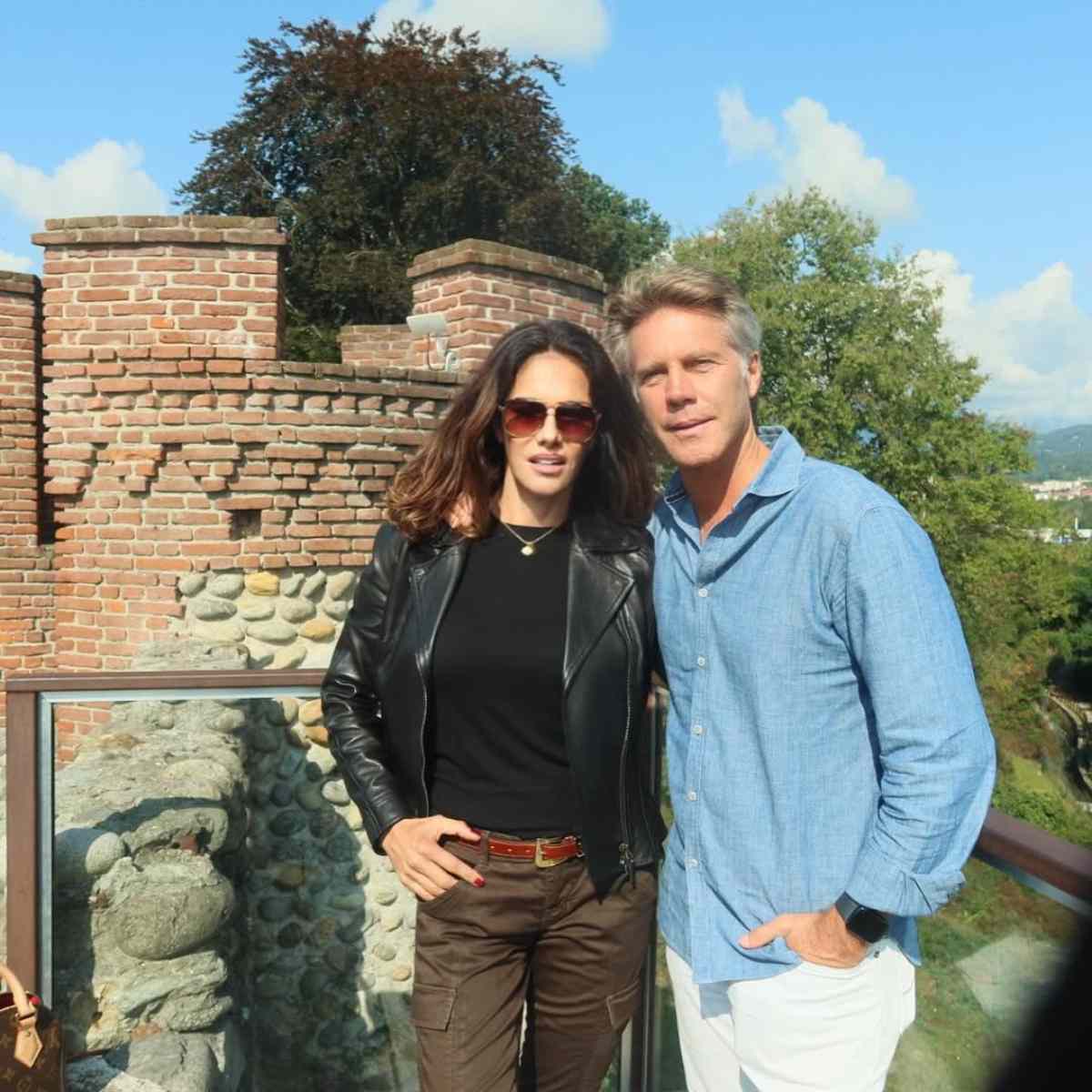 El heredero italiano confirmó en una entrevista al diario "Corriere Della Sera" su relación con la mexicana.