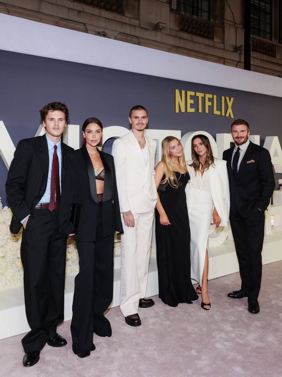 En el estreno de su documental, Victoria estuvo acompañada por sus hijos Romeo, Cruz y Harper, así como por su esposo David Beckham.