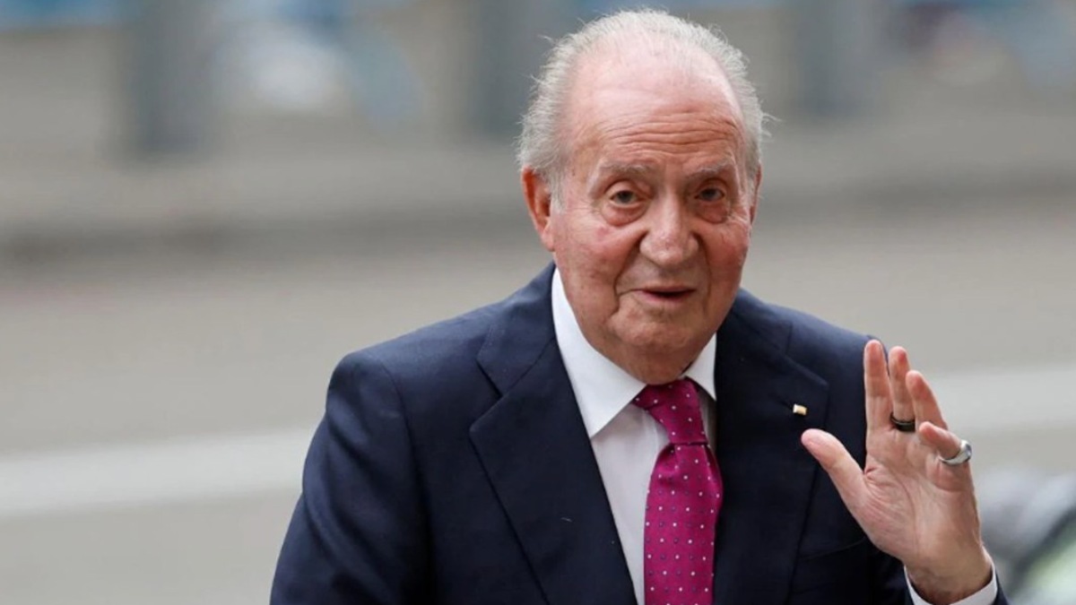 Algunas citas del libro de memorias de Juan Carlos I ya son retomadas por medios españoles y franceses. 