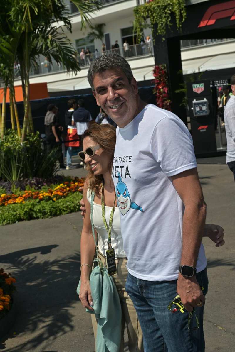 Arturo Elías Ayub y Johanna Slim, papás del futuro novio.