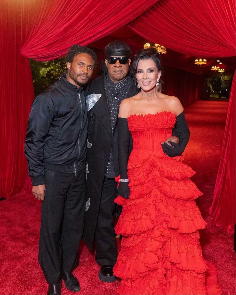 Aspectos de la fiesta de Kris Jenner. 