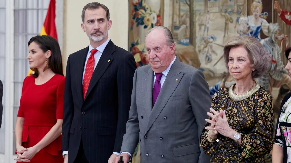 Las condiciones que el rey Felipe impone a su padre, el rey emérito Juan Carlos, para regresar a vivir a España